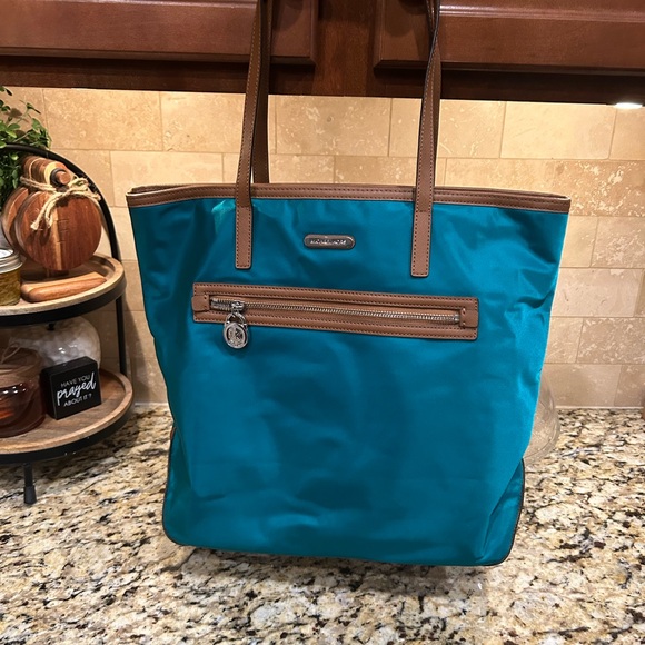 Michael kors Light blue tote - Picture 1 of 8